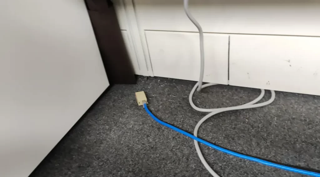 不要使用了网线对接头,还不如我直接对接.